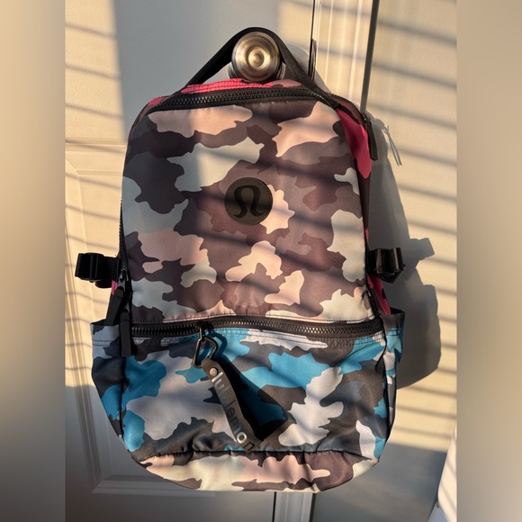 Lululemon heritage 365 camo multicolor 22L backpack